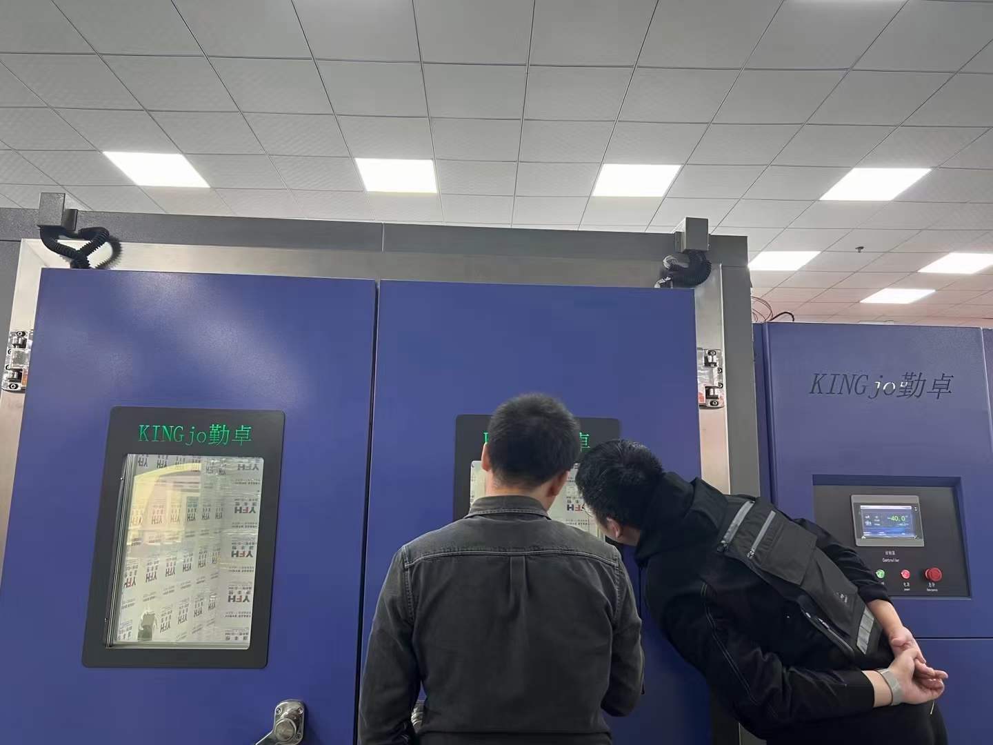 天津步入（rù）式高低溫試驗室、大型高低溫步入式試驗（yàn）室